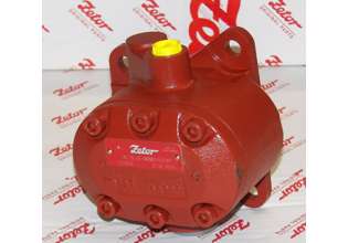 STEERING PUMP FOR TRACTORS WITH STEERING CYLINDER MOUNTED ON FRONT AXLE