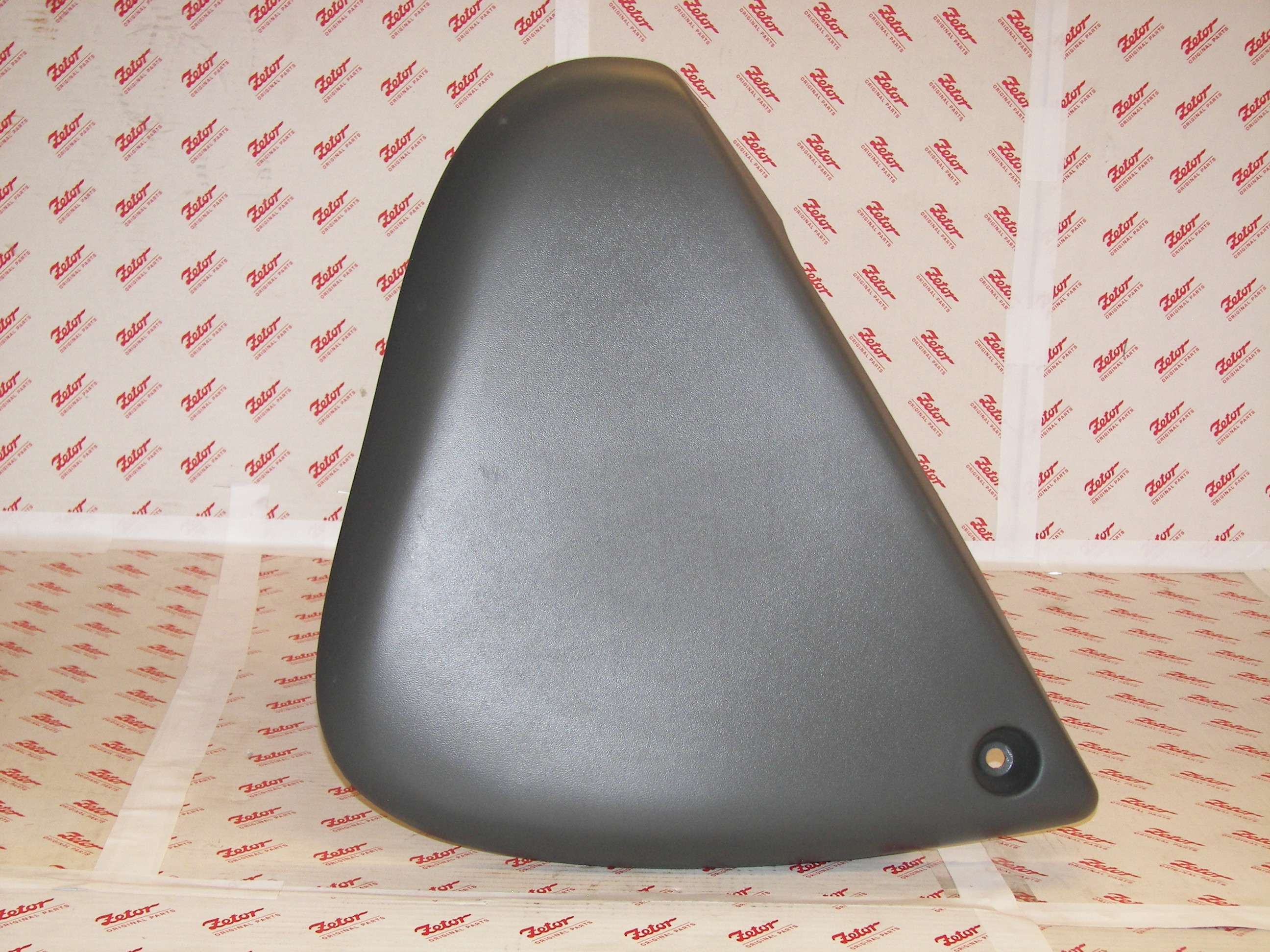 RH DASHBOARD COVER (GREY PLASTIC)