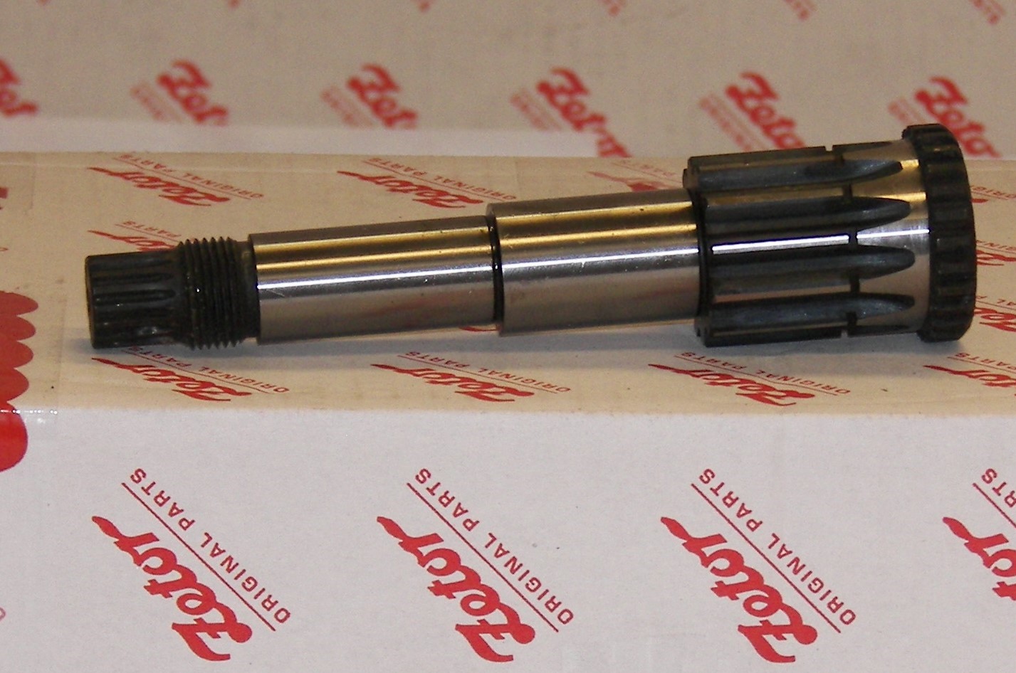 INJECTION PUMP/COMPRESSOR DRIVE SHAFT