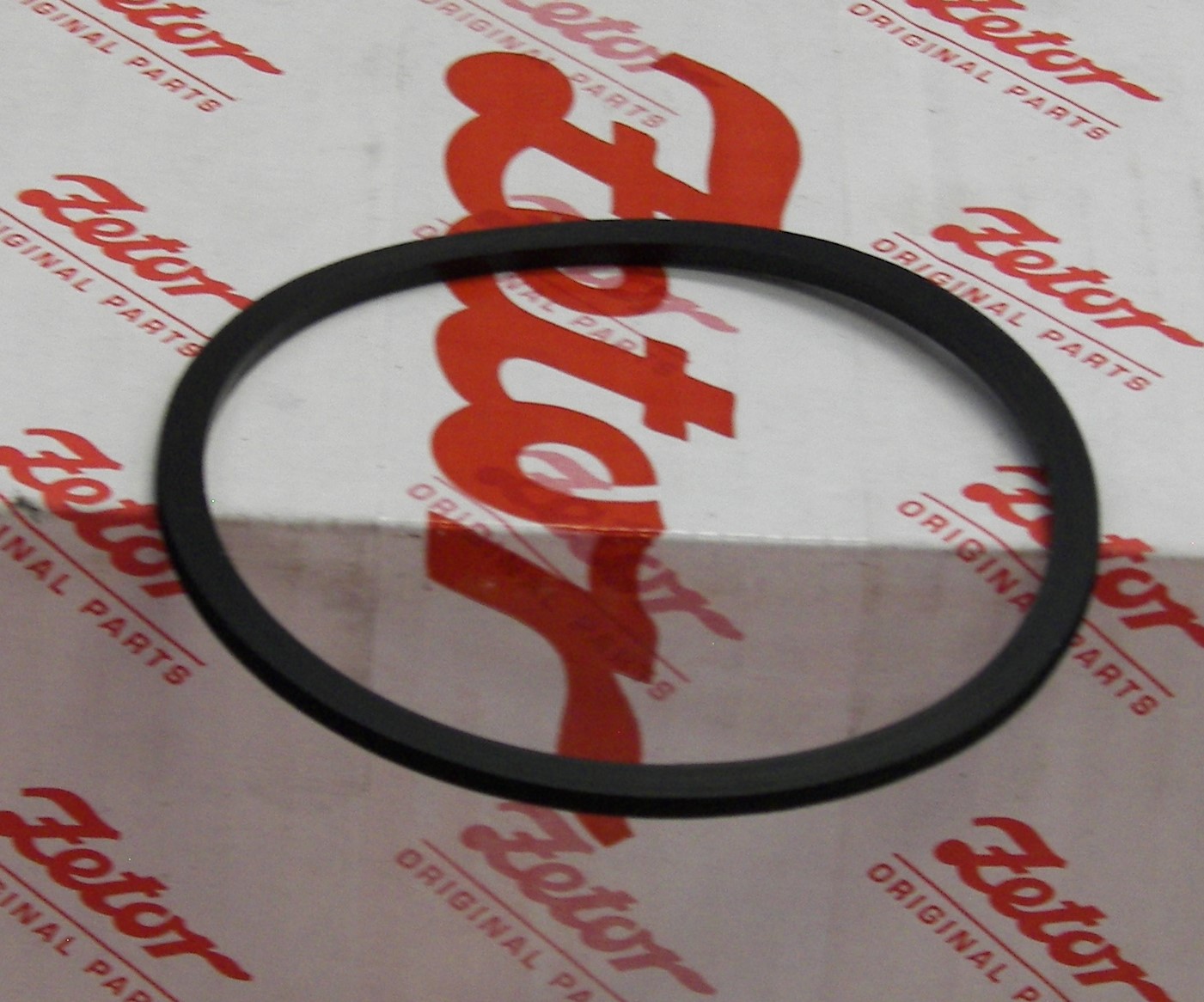 SEALING RING, FOR TWO-STAGE OIL AND FUEL FILTER CANISTERS